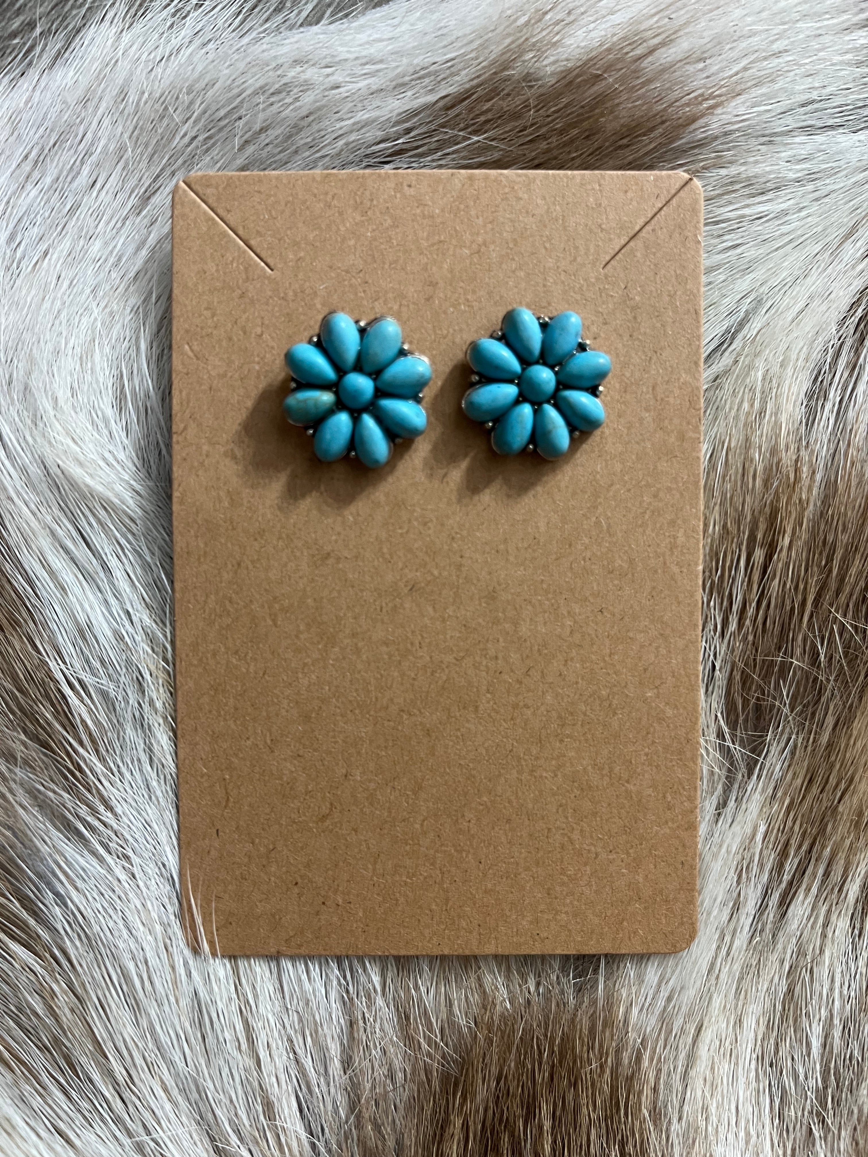 Flower Turquoise Stud