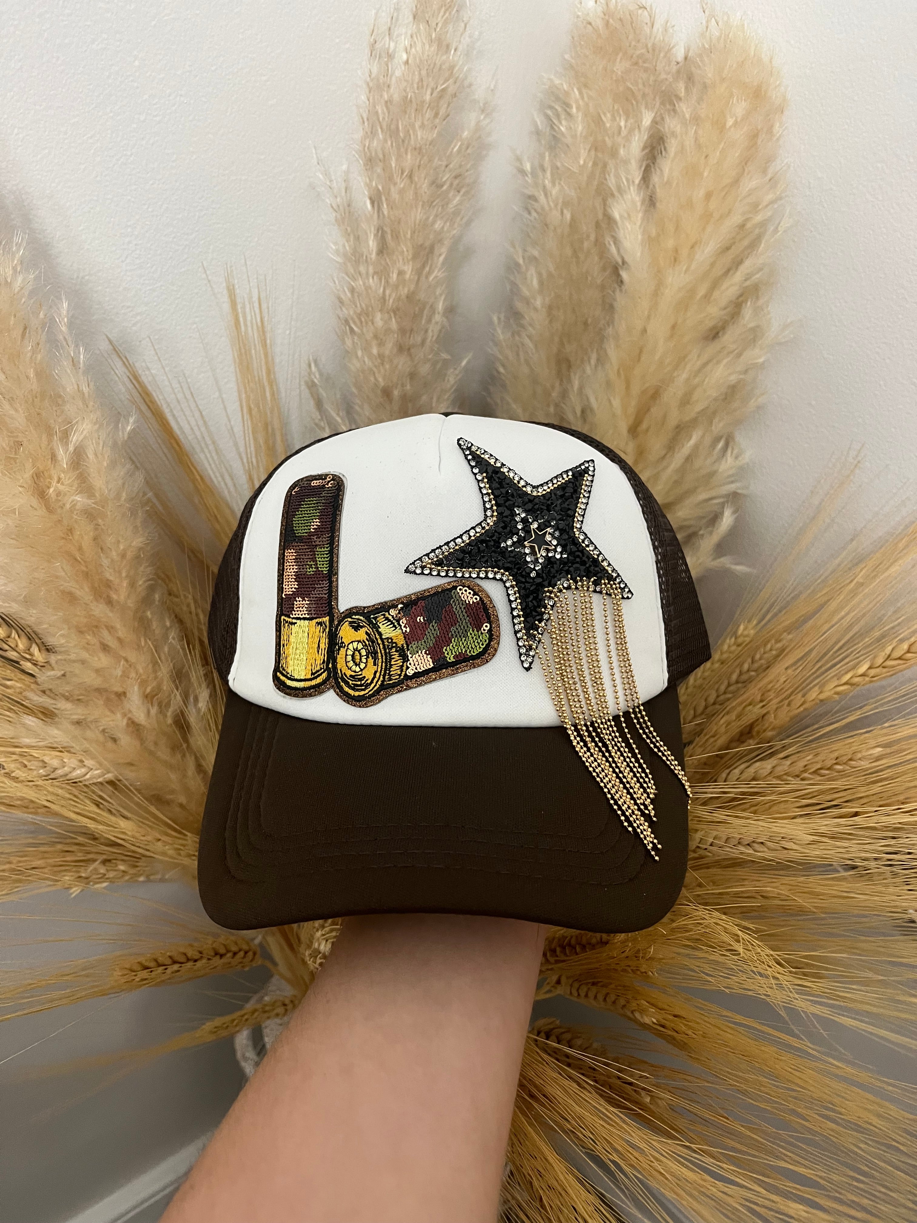 Shoot like a girl Trucker